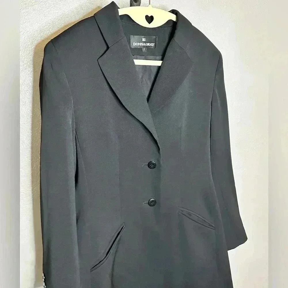 Donna Gray 3-Button Black Blazer Size 2 - Picture 4 of 10
